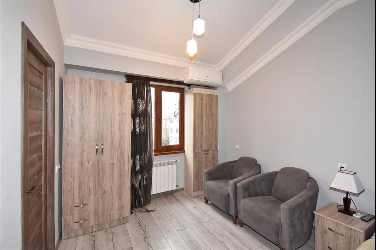 Modern Apartments And Tours Yerevan Luaran gambar