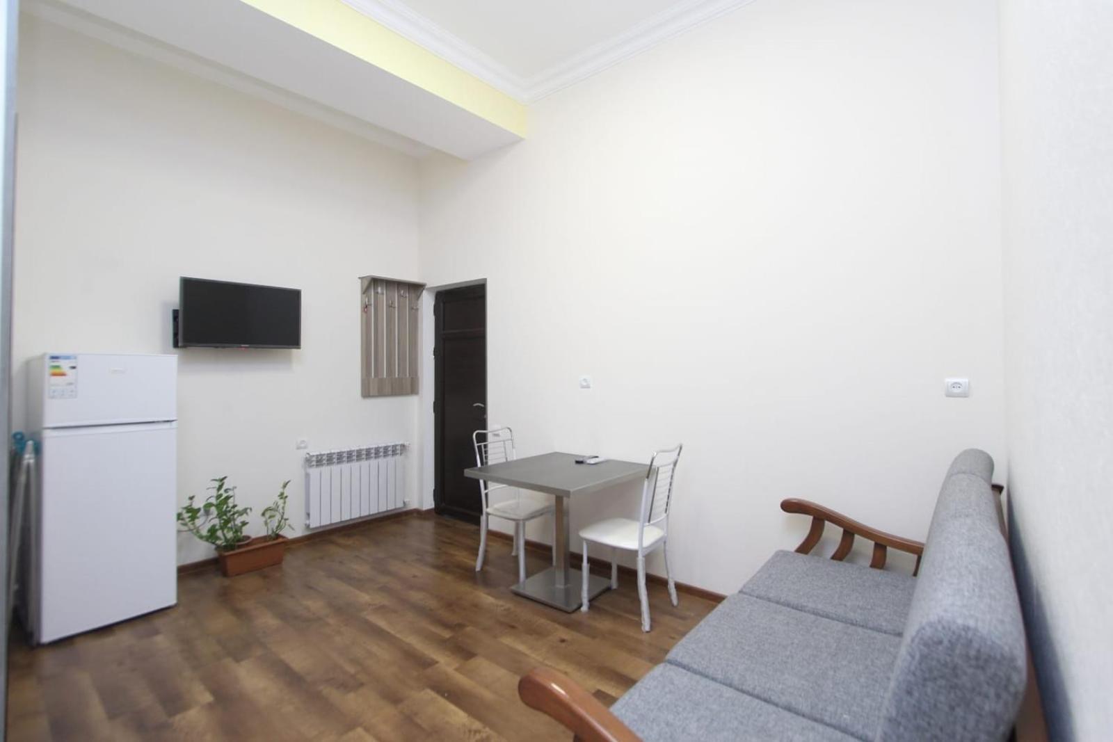 Modern Apartments And Tours Yerevan Luaran gambar